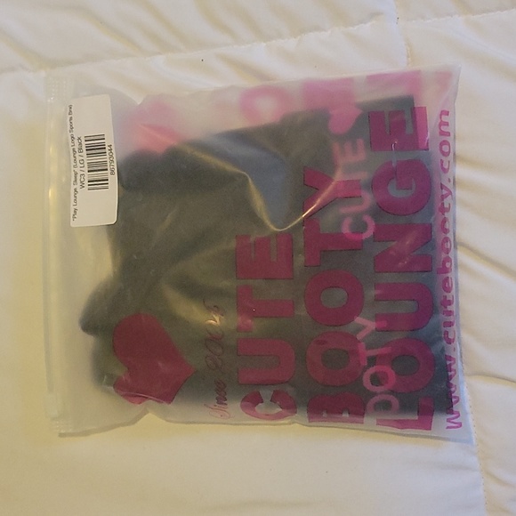 Cute booty lounge sports bra - Picture 6 of 6